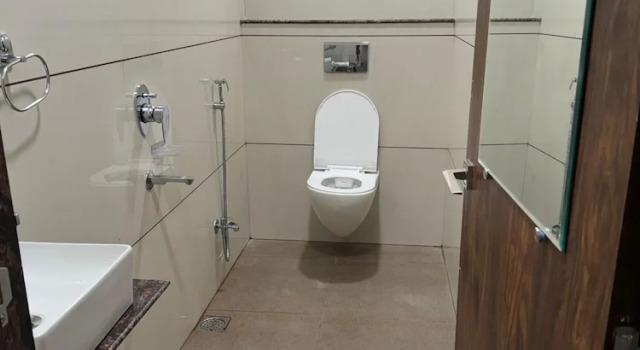 Номер Royal Hotel My Budget