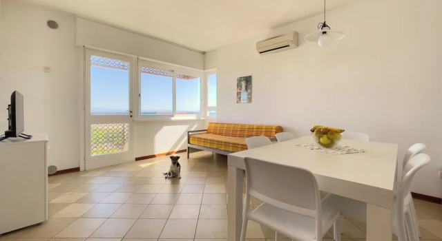 Seafront Apartment on the Promenade, Book Lejlighed Hoteller i Friuli Venezia Giulia med parkering, Parkering