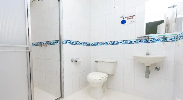 Четырёхместный номер Economy Hotel Villa Real