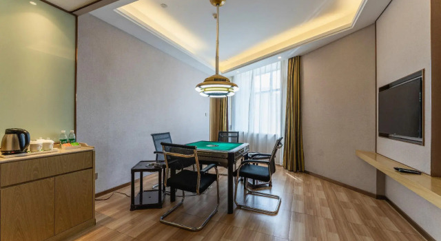 Vienna International Hotel (Nanchang BayiSquare Shangshagou Station))