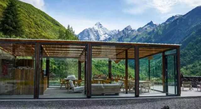 Siguniang Mountain and other winds come to the snow mountain B&B, Prenota Bed & breakfast Ngawa Cina