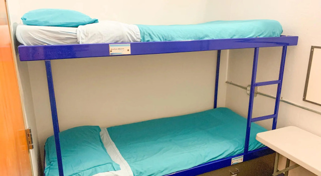 ITH San Francisco Pacific Tradewinds Backpacker Hostel, Забронировать Хостел Финансовый район Сан-Франциско, рядом с Трамвайная линия F Market