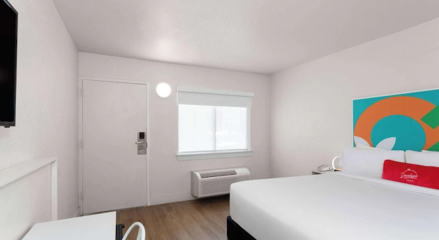 Номер Standard Travelodge by Wyndham Orlando Lake Buena Vista South