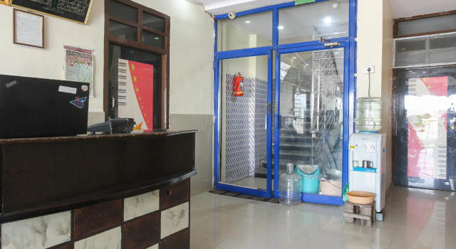 SPOT ON 48871 Ay Hotel, Rezerwuj Hotel Hajdarabad 