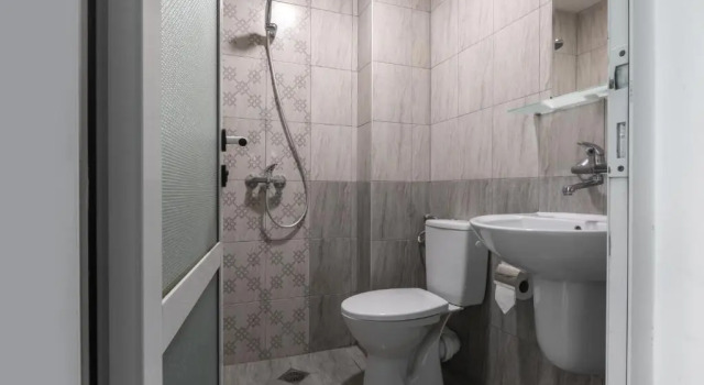 Четырёхместный номер Standard с балконом Hotel Char