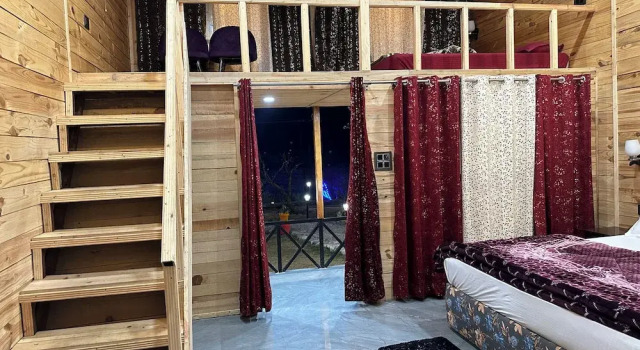 Люкс Grand Cabana Riverside Resort - Kainchi Dham