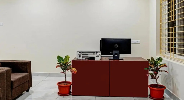 Super OYO Flagship Hotel CJ Pride, Rezerwuj Hotel Hotele w Andhra Pradesh z parkingiem, Parking