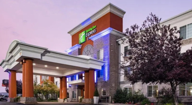 Номер Deluxe Holiday Inn Express Hotel & Suites Evanston by IHG