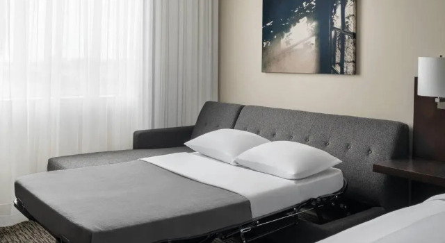 Номер Standard Cleveland Marriott East