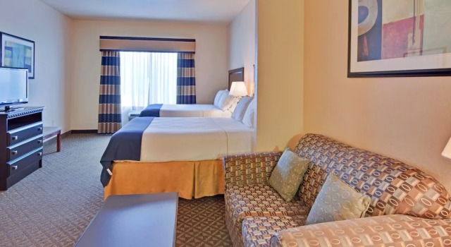 Люкс Holiday Inn Express Delano by IHG