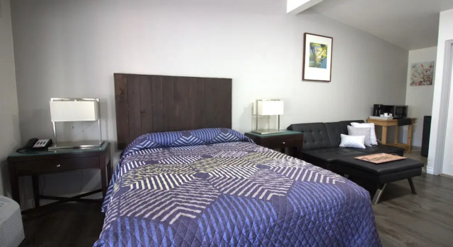 Номер Superior Golden Kent Motel