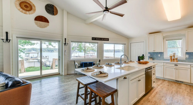 Коттедж Pet-friendly Lake Norman Home With Boat Dock!
