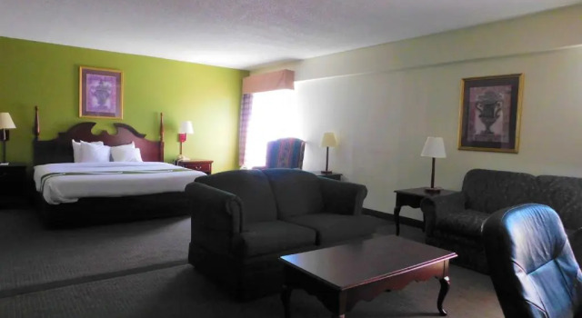 Люкс Quality Inn & Suites Thomasville-High Point