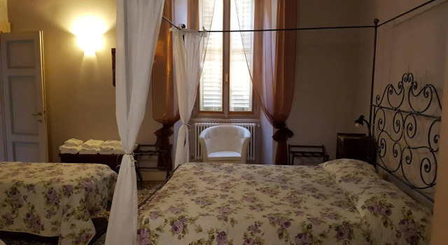 Guesthouse Alba Città Alta, Забронировать Отель Отели Бергамо с парковкой, рядом с Городской археологический музей, Парковка