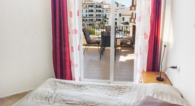 Apartment - 2 Bedrooms with Pool and WiFi - 107322