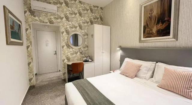 Monza City Rooms & Studios, Book Hotel Monza Lombardiet