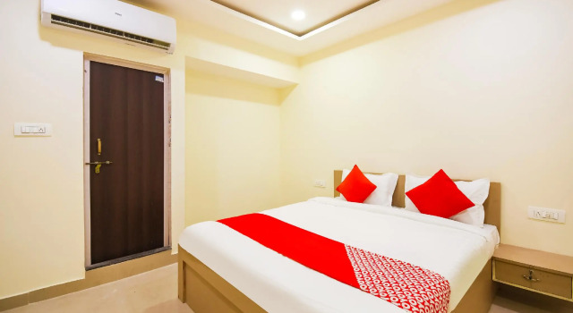OYO Flagship 45586 Hotel Airport Inn, Забронировать Отель Отели штата Махараштры 3 звезды, 3*