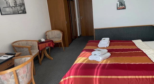 Двухместный номер Standard c 1 комнатой с видом на город Hotel Corsten - Home of Lukes Steaks & More - Heinsberg