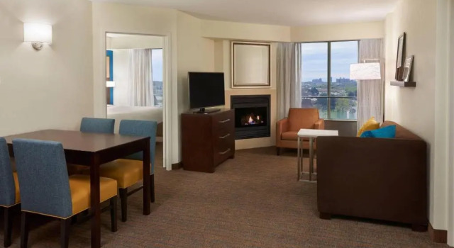 Люкс с 2 комнатами Residence Inn by Marriott Toronto Airport