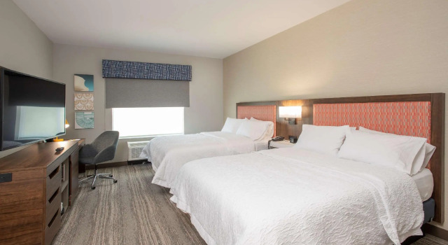 Четырёхместный номер Standard Hampton Inn by Hilton Richwood Cincinnati South