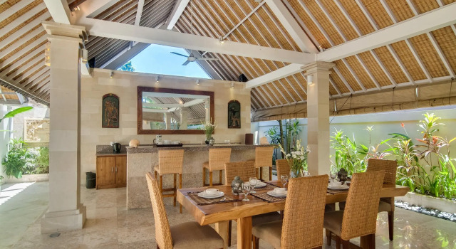 Bali Holiday Villas - La Playa