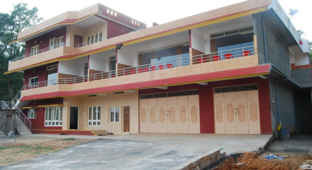 Aloka Residency- A Home Stay, Забронировать Отель Отели Coorg с завтраком, Завтраки