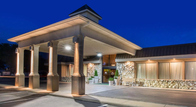 Номер Standard Ramada by Wyndham Midtown Grand Island