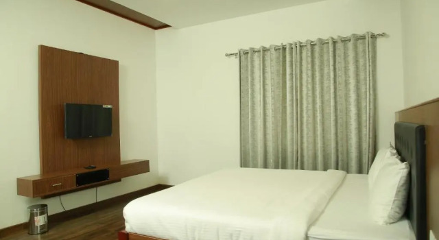 Номер Deluxe Four N Square Residency