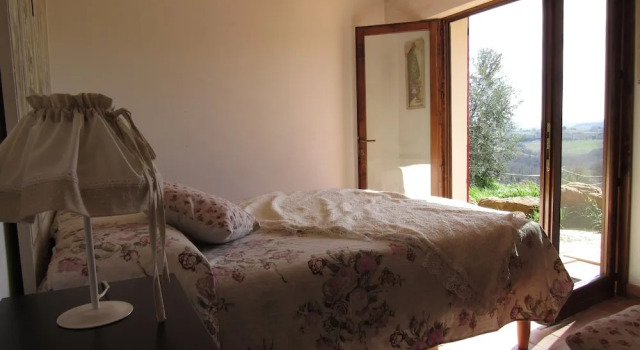 Коттедж c 1 комнатой с балконом и с красивым видом из окна Agriturismo Renello