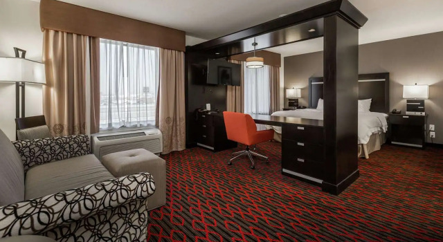 Люкс Hampton Inn & Suites by Hilton Lethbridge