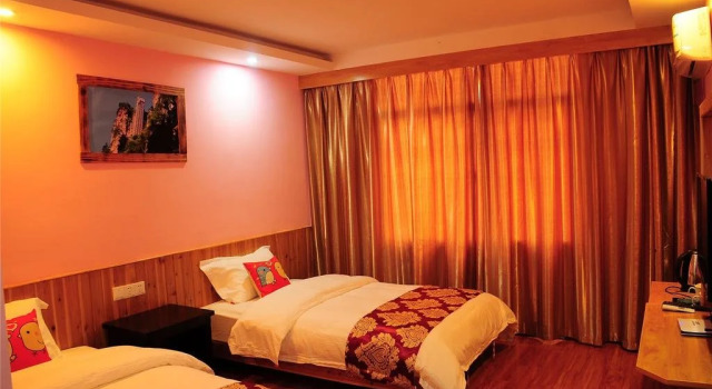 Qingfengge Hostel