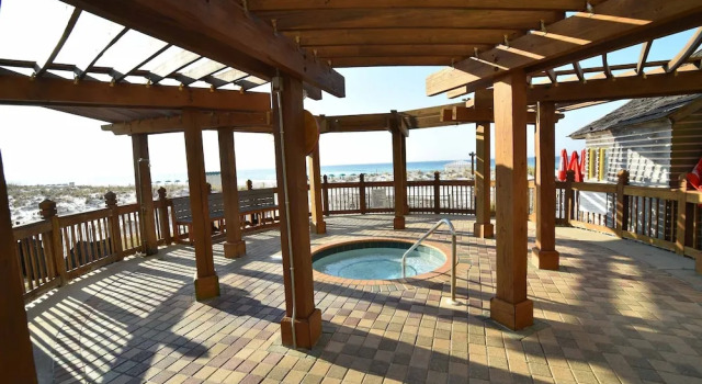 Pelican Beach 1118 2 Bedroom Condo by Pelican Beach Management, Забронировать Апартаменты/квартира Дестин Emerald Coast, рядом с Аквапарк Биг-Каунас