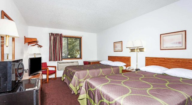Четырёхместный номер Standard Super 8 by Wyndham Winchester VA