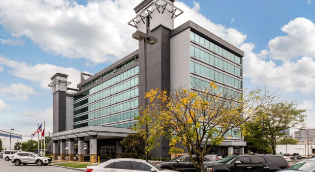 Holiday Inn Nashville Downtown - Stadium, an IHG Hotel, Prenota Hotel Hotel a Tennessee con piscina, Piscina