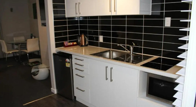 Студия Standard Birchwood Manor