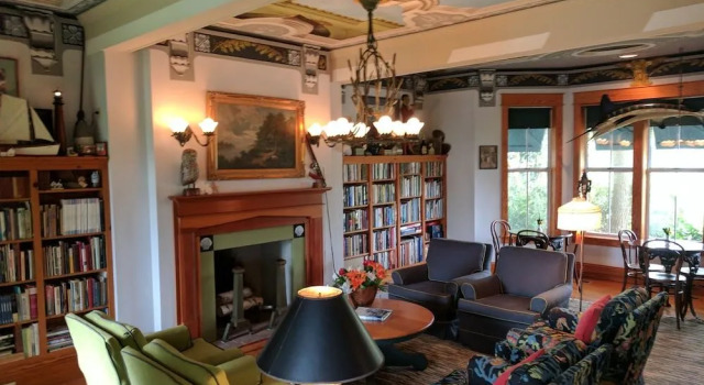 Roanoke Island Inn