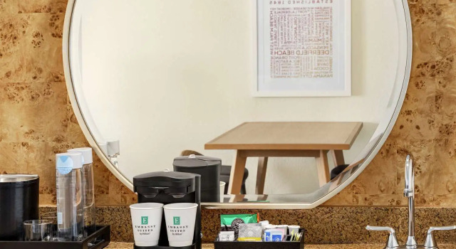Двухместный номер Standard Embassy Suites by Hilton Deerfield Beach Resort & Spa