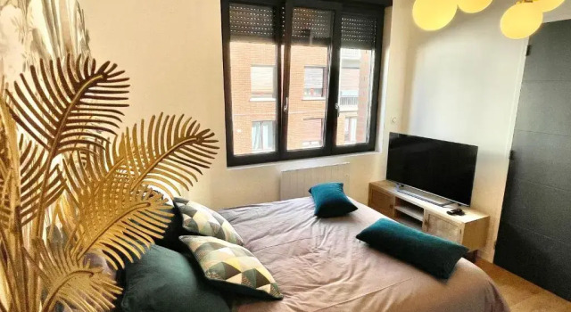 DOWNTOWN COCOON - CENTRE VILLE - WiFi - NETFLIX, Забронировать Отель Отели Соммы с парковкой, Парковка