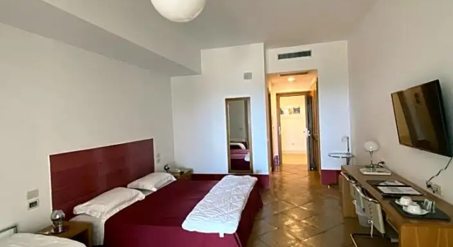 Полулюкс Hotel Grotta di Tiberio