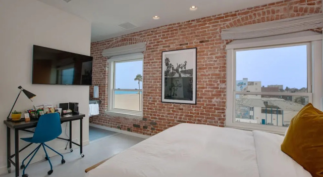 Номер Standard с красивым видом из окна Venice V Hotel