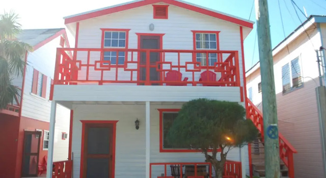 Апартаменты с балконом Caye Caulker Vacation Homes