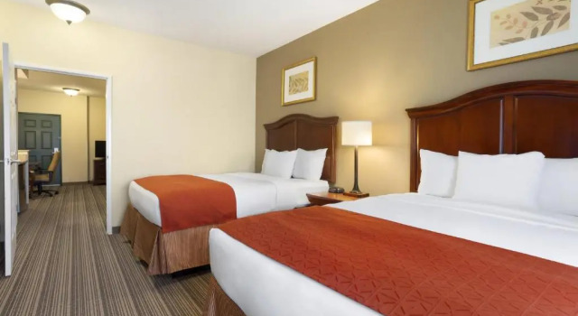 Двухместный люкс c 1 комнатой Country Inn & Suites by Radisson, Columbia, MO