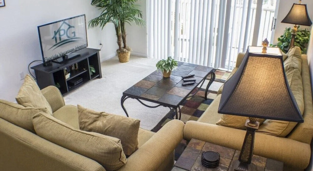 From 3 Bedroom Condo by Redawning, Book Lejlighed Hoteller i Four Corners med pool, Swimmingpool