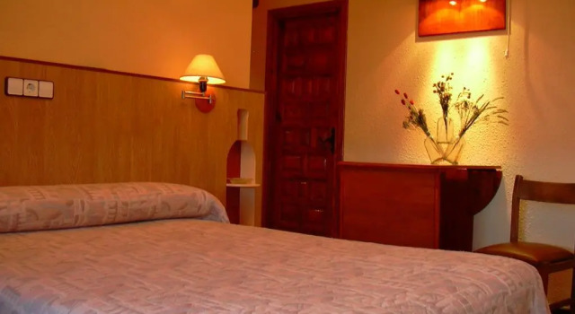Portal De La Rioja, Book Hotel Brinas La Rioja