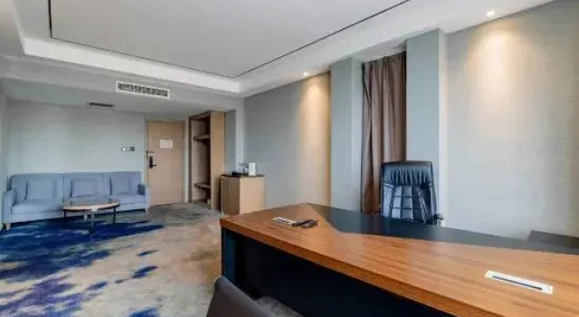 Двухместный люкс HanTing Premium Hotel (Ordos Kangbashi Scenic Area)