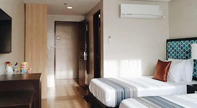 One Platinum Hotel