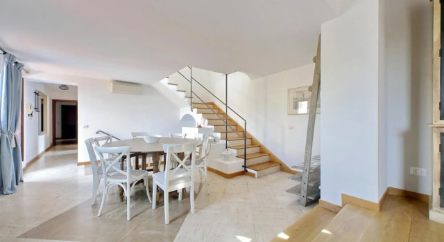 Апартаменты Treasurerome Spanish Steps Penthouse 4BR