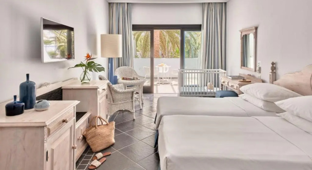 Семейный номер Standard Seaside Los Jameos