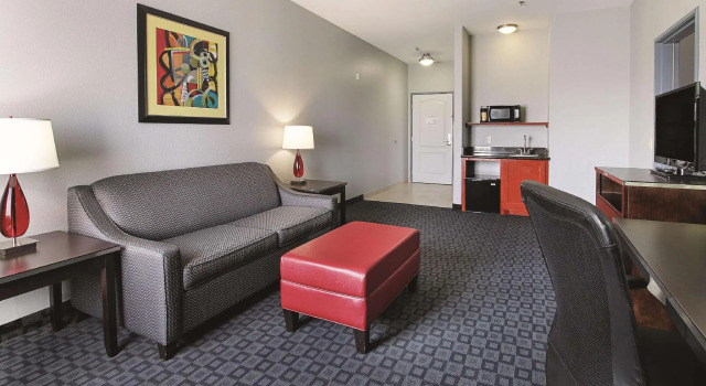 Двухместный люкс Deluxe La Quinta Inn & Suites by Wyndham South Dallas - Hutchins