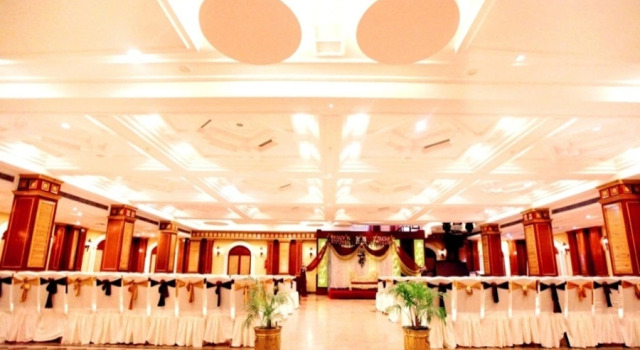 Hotel K.C. Cross Road, Rezerwuj Hotel Panchkula Delhi